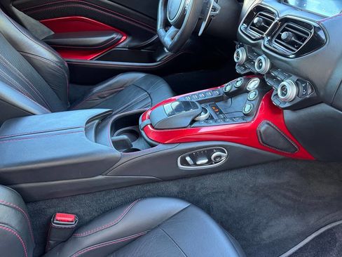 Used 2019 Aston Martin V8 Vantage Coupe image 22