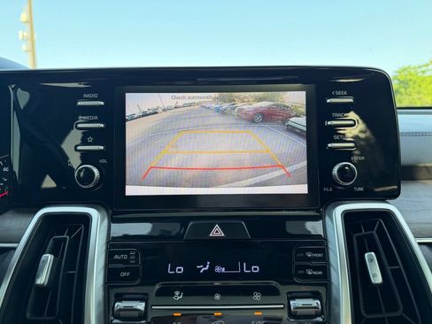 Used 2021 Kia Sorento EX w/ Panoramic Sunroof Package AWD/4WD image 21