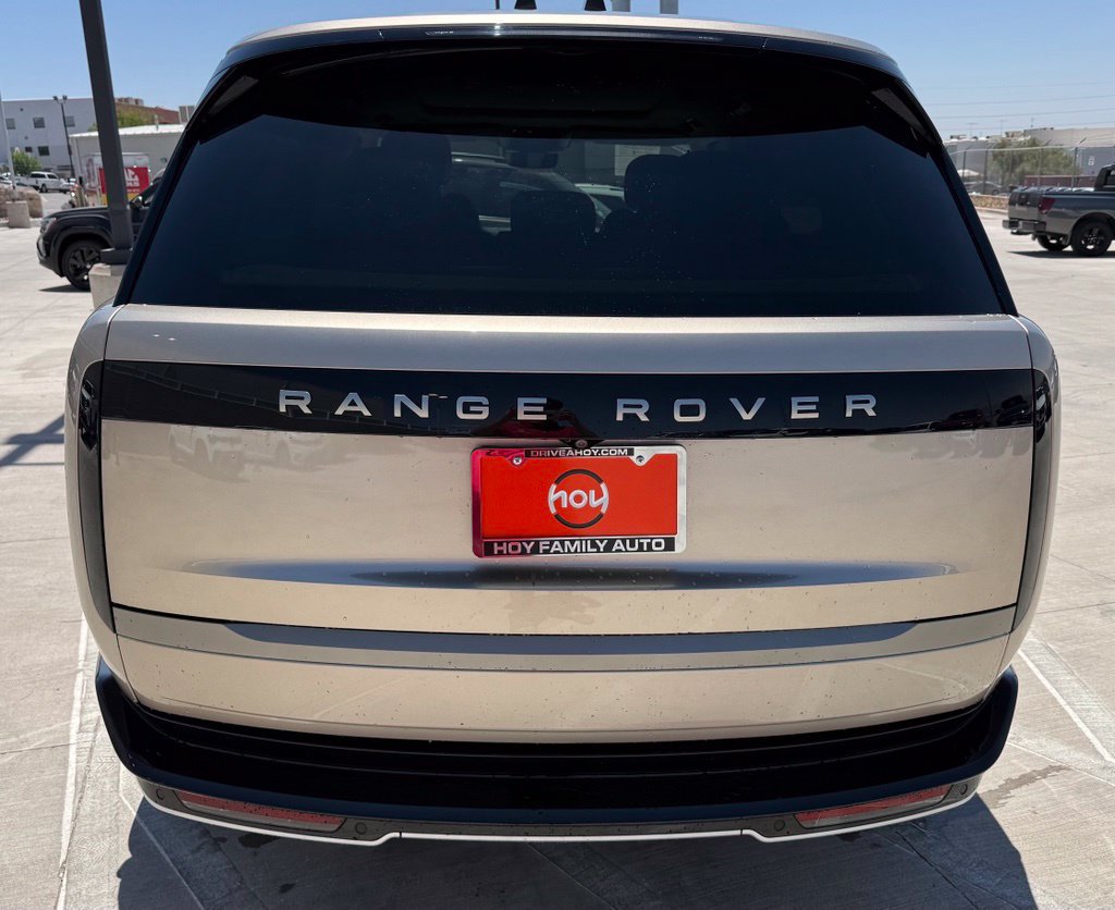 Used 2024 Land Rover Range Rover SE AWD/4WD image 8