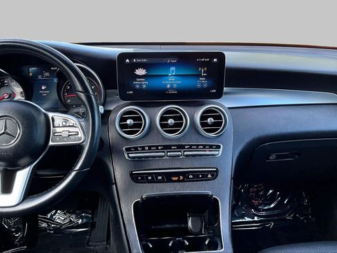Used 2022 Mercedes-Benz GLC 300 4MATIC image 7