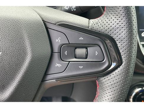 Used 2023 Chevrolet TrailBlazer RS w/ Sun and Liftgate Package FWD image 37