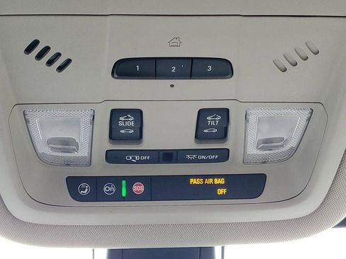 Used 2018 GMC Acadia Denali w/ Technology Package AWD/4WD image 24