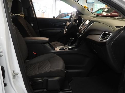 Used 2020 Chevrolet Equinox LT AWD/4WD image 25