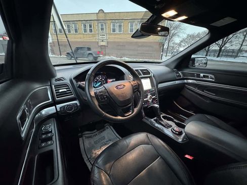 Used 2018 Ford Explorer Sport w/ Equipment Group 401A image 11