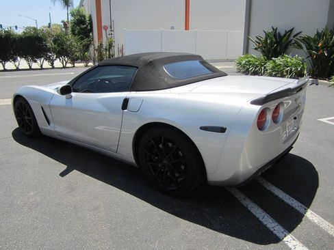 Used 2009 Chevrolet Corvette Convertible w/ Preferred Equipment Group RWD image 5
