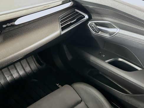 Used 2024 Audi e-tron GT Premium Plus image 22