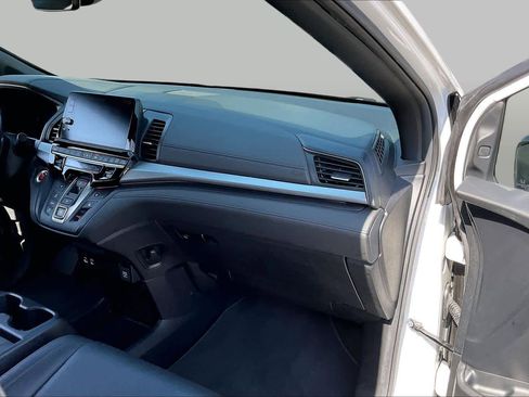Used 2025 Honda Odyssey Sport-L image 18
