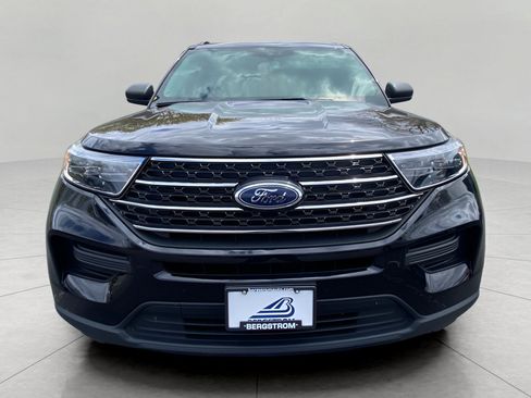 Certified 2024 Ford Explorer XLT AWD/4WD image 4