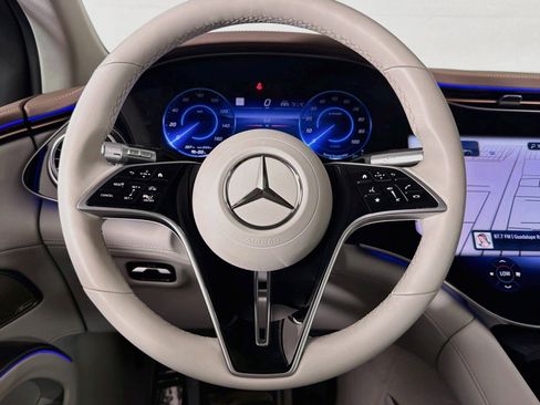 Certified 2023 Mercedes-Benz EQS 580 4MATIC SUV image 18