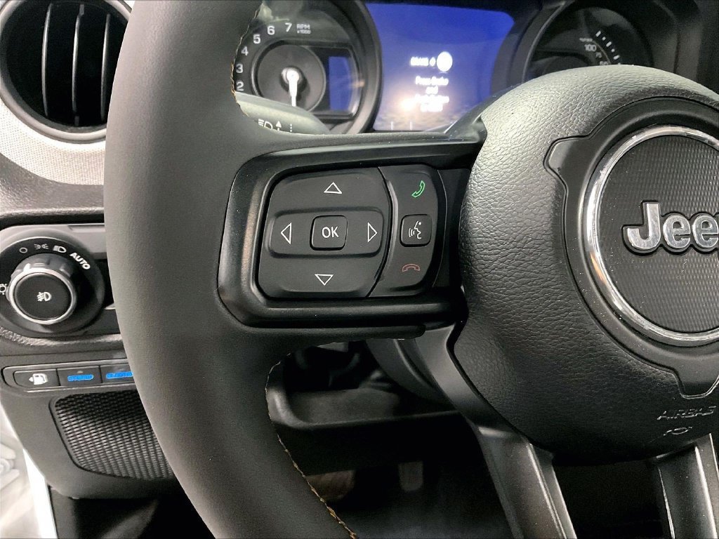 Used 2024 Jeep Wrangler Unlimited w/ Convenience Group AWD/4WD image 22