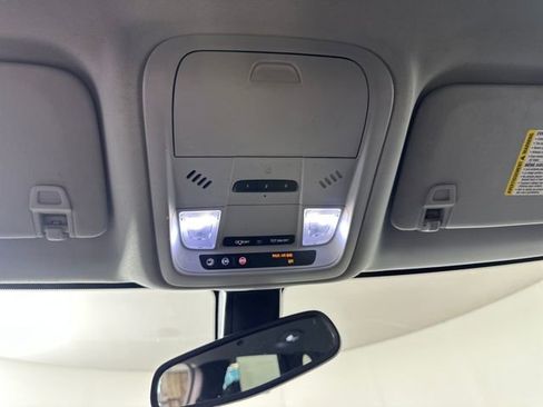 Used 2019 Chevrolet Blazer LT image 24