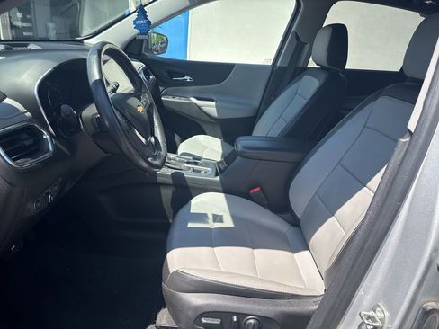 Used 2018 Chevrolet Equinox Premier AWD/4WD image 9