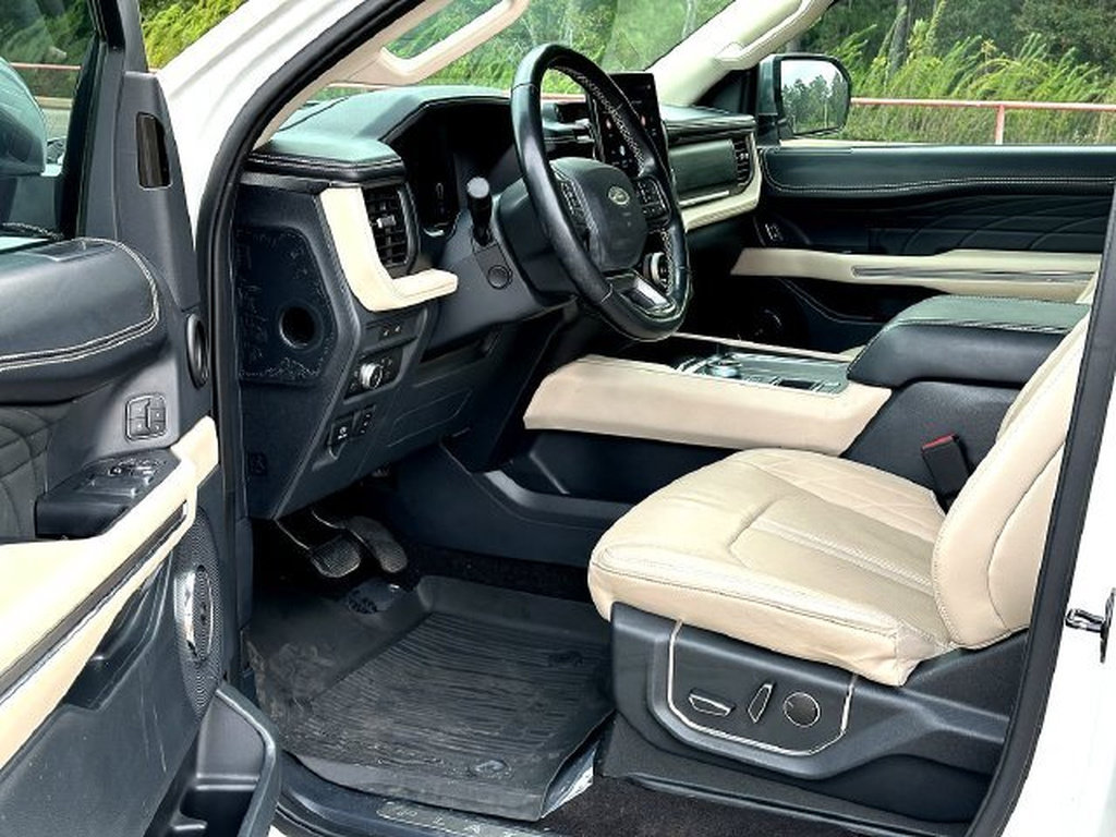 Used 2022 Ford Expedition Max Platinum RWD image 10