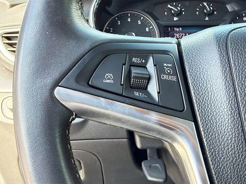 Used 2021 Buick Encore Preferred w/ Safety Package image 34