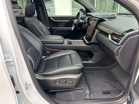 Certified 2026 GMC Acadia Denali w/ LPO, Floor Liner Package image 21