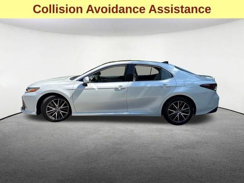 Used 2021 Toyota Camry XLE w/ Carpet Mat Package (TMS) AWD/4WD image 6
