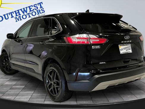 Used 2024 Ford Edge SEL w/ Convenience Package image 4