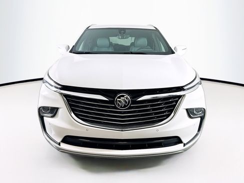 Used 2024 Buick Enclave Premium image 2