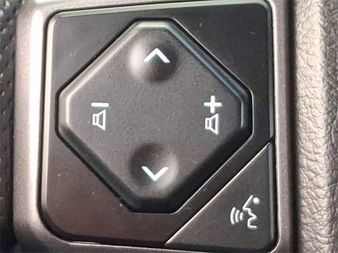 Used 2022 Toyota Tacoma TRD Sport image 21