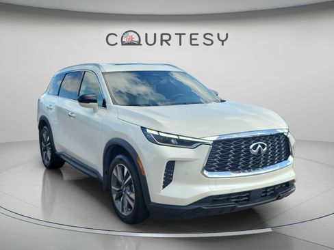 Certified 2025 INFINITI QX60 Luxe FWD image 4