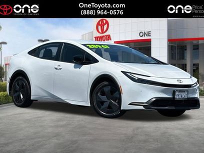 Used 2025 Toyota Prius LE
