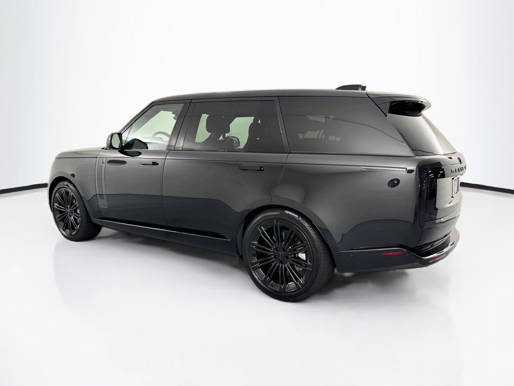 Certified 2026 Land Rover Range Rover Long Wheelbase SE AWD/4WD image 7