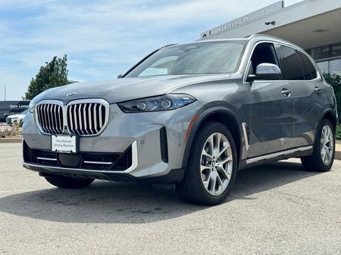 Used 2024 BMW X5 xDrive40i w/ Premium Package AWD/4WD image 4