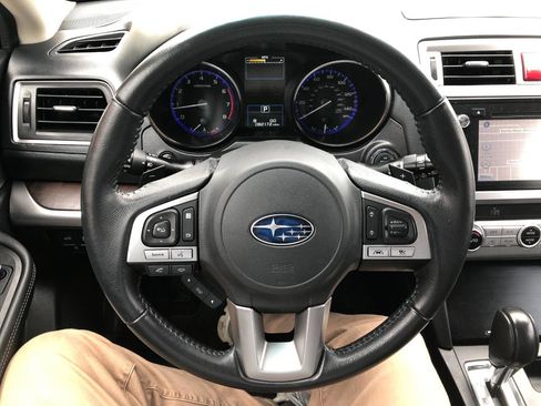 Used 2016 Subaru Outback 2.5i Limited AWD/4WD image 22