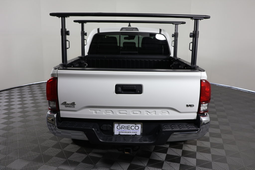 Used 2023 Toyota Tacoma SR5 AWD/4WD image 7