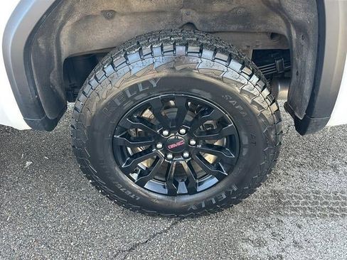 Used 2023 GMC Sierra 1500 AT4X AWD/4WD image 9