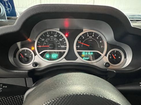 Used 2008 Jeep Wrangler Unlimited Sahara w/ Limited Unlimited Group AWD/4WD image 17
