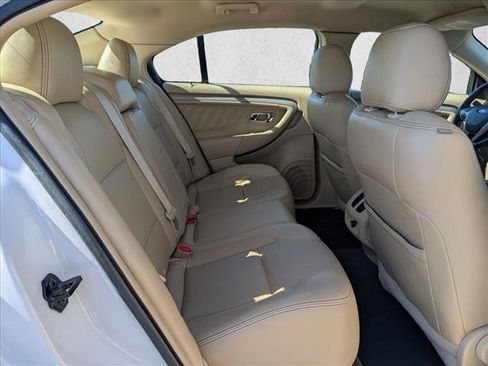Used 2014 Ford Taurus SEL w/ Equipment Group 201A FWD image 18