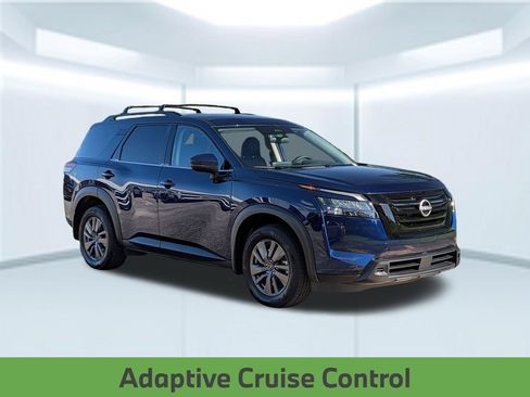 Certified 2025 Nissan Pathfinder SV w/ Black Appearance Package FWD image 10