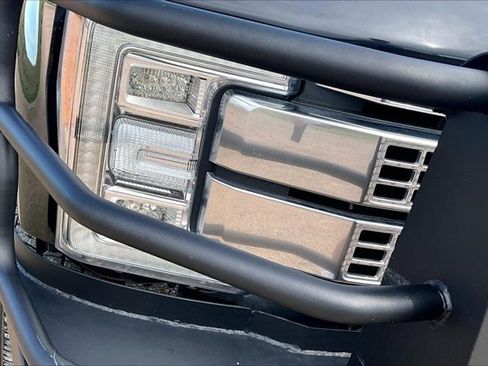 Used 2018 Ford F250 Platinum w/ Platinum Ultimate Package AWD/4WD image 30