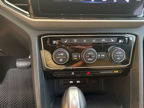 Used 2021 Volkswagen Atlas Cross Sport SEL image 22