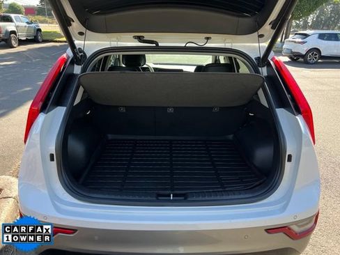 Used 2024 Kia Niro Wave w/ Wave Preserve Package FWD image 10