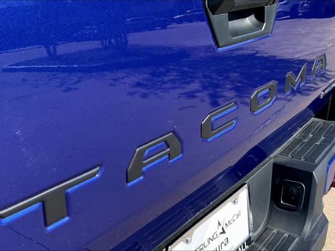 Used 2025 Toyota Tacoma TRD Off-Road image 29