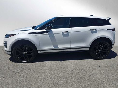 Used 2026 Land Rover Range Rover Evoque Dynamic SE AWD/4WD image 2