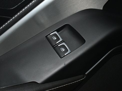 Used 2017 Chevrolet Corvette Stingray Coupe w/ 1LT RWD image 44