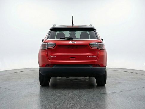 Used 2025 Jeep Compass Limited image 7