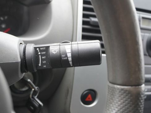 Used 2012 Nissan Frontier SV AWD/4WD image 14