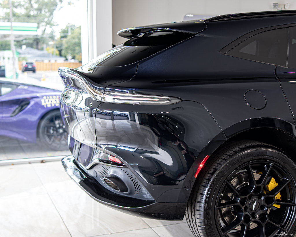 Used 2022 Aston Martin DBX AWD/4WD image 12