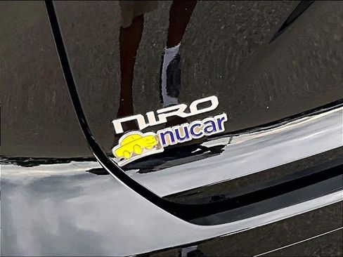 Used 2023 Kia Niro Wind w/ Wind Preserve Package FWD image 27