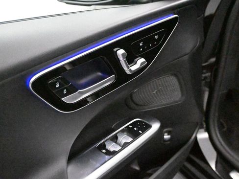 Used 2022 Mercedes-Benz C 300 4MATIC Sedan image 11