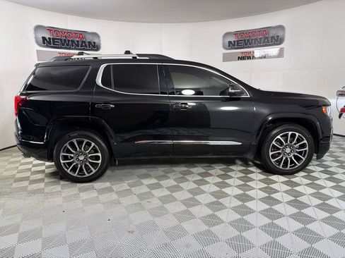 Used 2021 GMC Acadia Denali w/ Denali Technology Package image 4