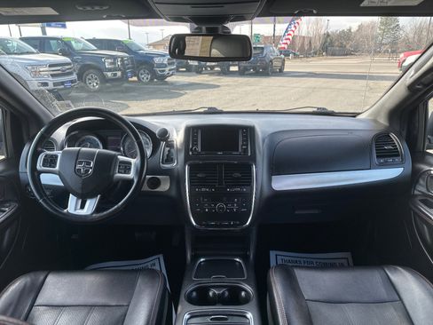 Used 2019 Dodge Grand Caravan GT image 17