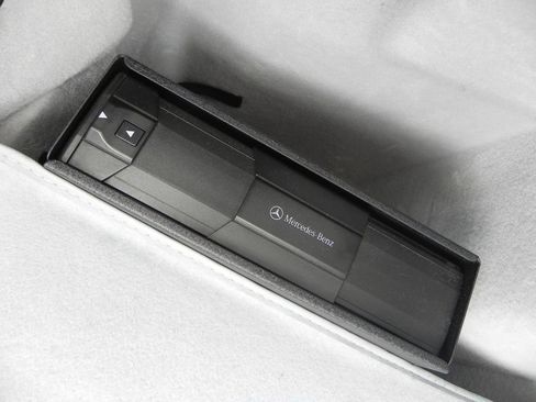 Used 2000 Mercedes-Benz SL 500 image 17