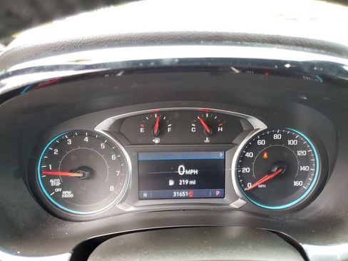 Used 2022 Chevrolet Traverse LT FWD image 20