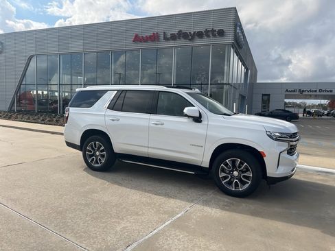 Used 2021 Chevrolet Tahoe LT w/ LT Signature Package image 2