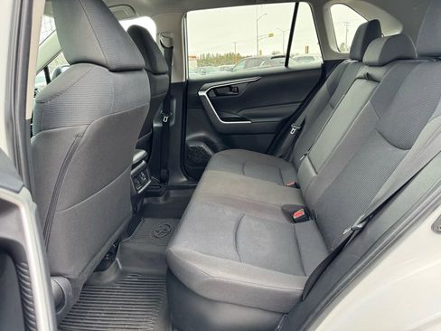 Used 2024 Toyota RAV4 LE image 22